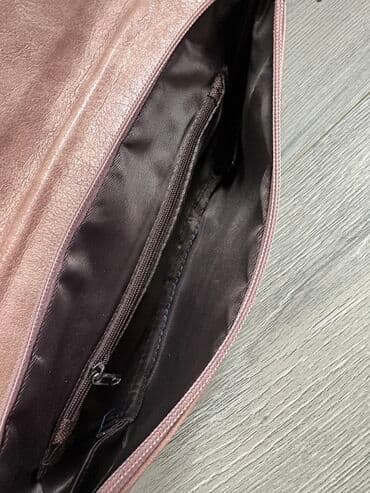 у настоящей женщины должна быть сумка из италии: 1.Клатч-конверт женский, розово‑тауповый - Материал: искусственная — 5