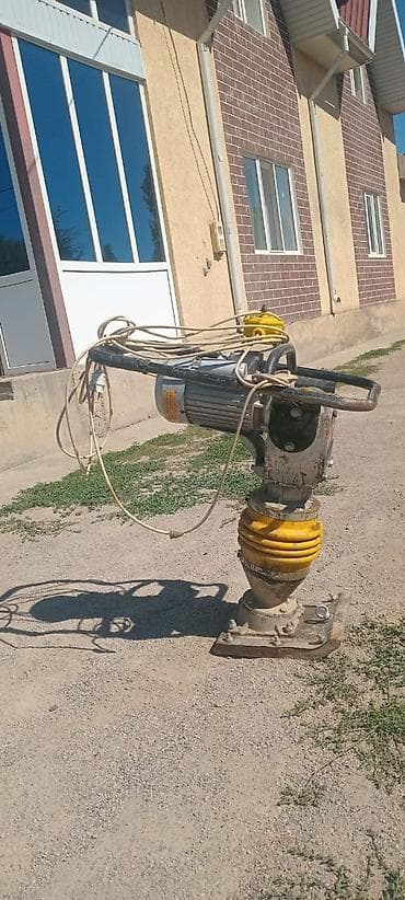 Электрическая вибротрамбовка (вибронога) для уплотнения грунта, песка — 5