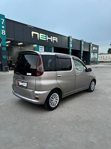 Транспорт: Toyota Funcargo: 2002 г., 1.3 л, Автомат, Бензин, Минивэн — 4