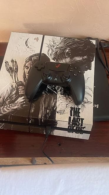 pls 3: PlayStation 4 (PS4) с оформлением The Last of Us Part II - — 4