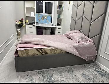 90 см: Двуспальная кровать, Б/у, С мягким изголовьем, длина - 200 см — 2