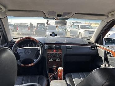 lexus e: Mercedes-Benz E-Class: 1998 г., 2.4 л, Ручные, Бензин, Седан — 6