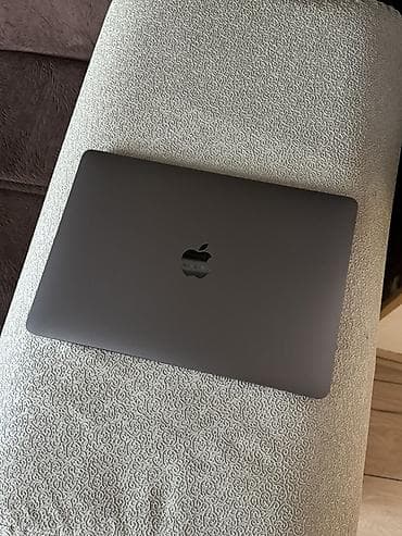 macbook i7: Ультрабук, Б/у, Apple M1, ОЗУ, RAM: 8 ГБ, В рассрочку — 2