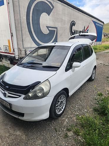 фит 2005: Honda Fit: 2002 г., 1.3 л, Автомат, Бензин, Хэтчбэк — 2