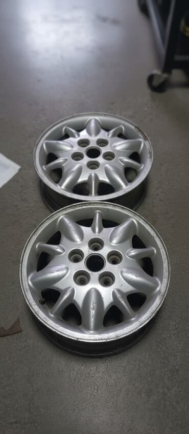 Литые Диски R 15 Kia, Пара, отверстий - 5, Б/у