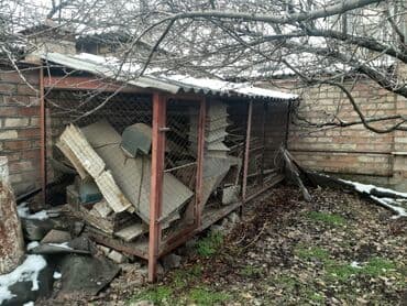 аквариум рыбки: Продаю вальер большой делали для себя 5 размер крыша из шифера пол — 4