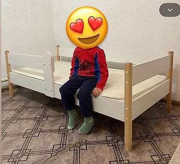 Продаю кровать длина 160 ширина 70 высота 35-40см матрас полу — 1