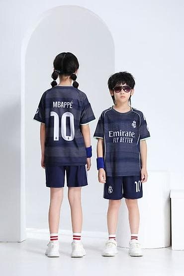 Спорт и отдых: Детская футбольная форма (комплект) в темно-синем цвете. Состав — 1