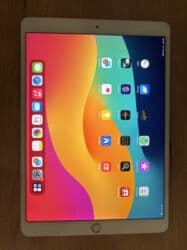 Мониторлор: Планшет, Apple, эс тутум 64 ГБ, 10" - 11", 4G (LTE), Колдонулган, Классикалык түсү - Кызгылт — 4