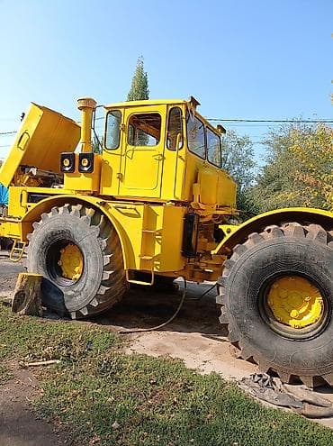 Унаа: Колёсный трактор высокой мощности (артiculированный, 4х4), жёлтый — 1