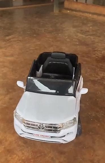 Детский электрокар