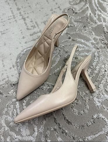 Айымдардын бут кийими: Продаю босоножки и туфли 36 размера Босоножки и бежевые лодочки новые — 2