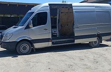 Фургон Mercedes-Benz Sprinter (длинная база, высокий потолок)