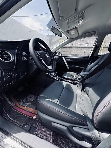 coroll: Toyota Corolla: 2019 г., 1.8 л, Автомат, Электромобиль, Седан — 10