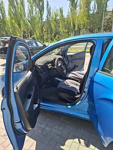 1: Chevrolet Spark: 2016 г., 0.1 л, Вариатор, Бензин, Хэтчбэк — 7