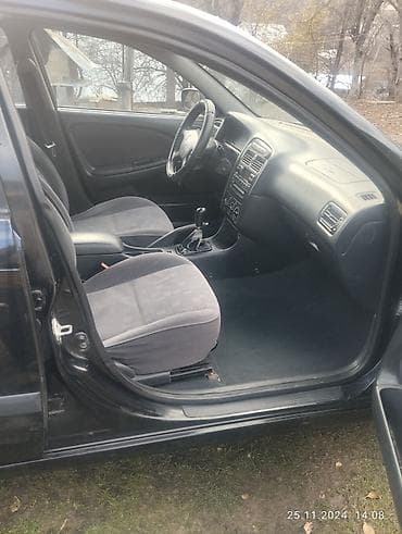 Транспорт: Toyota Avensis: 2002 г., 1.8 л, Кол менен иштөөчү, Бензин, Универсал — 2