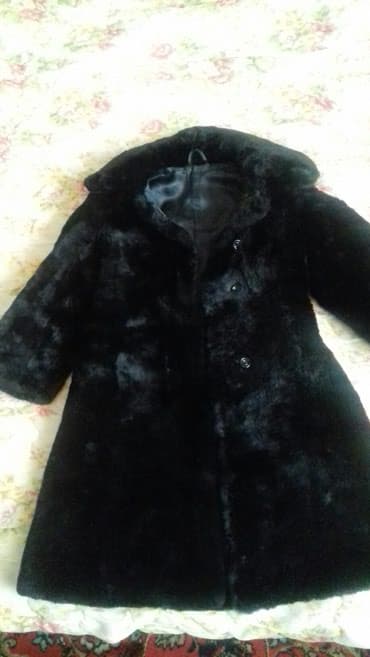 шуба для дома: Продаю б/у детскую шубу на 6-8 лет, натуральная цигейка, отрезная — 1