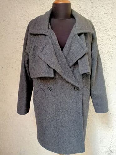 Пальто теплое состояние хорошее размер 44-46