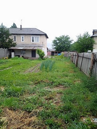 дом на продажу: 7 комнат Продается двухэтажный кирпичный дом с большим двором и — 2