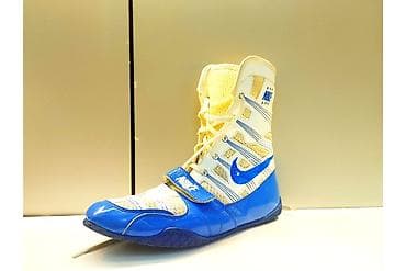 Боксерки бренда Nike в насыщенном синем цвете, размер 43. Очень лёгкие at lalafo.kg Боксерки бренда Nike в насыщенном синем цвете, размер 43. Очень лёгкие