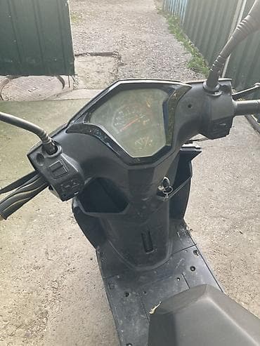 ремень скутер: Скутер 150см³ (бензиновый), черный Описание: - Городской скутер с — 3