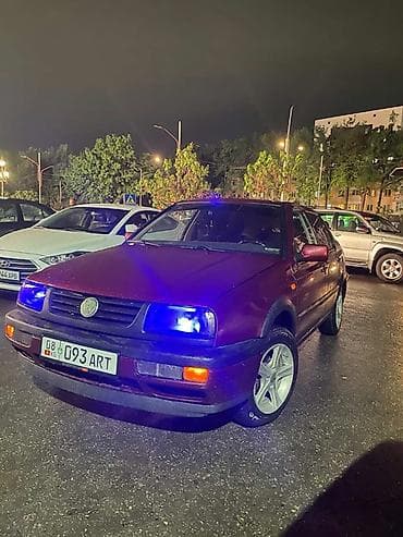 вента машына: Volkswagen Vento: 1993 г., 1.8 л, Механика, Бензин, Седан — 6