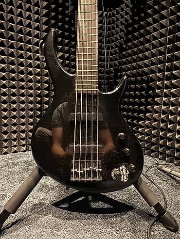 гитаа: Бас‑гитара Epiphone Toby 5‑струнная с кейсом - Корпус: черный — 7