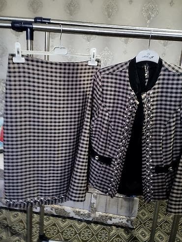 кардиган пальто: Продам тройку размер пойдет на 46,48 — 2