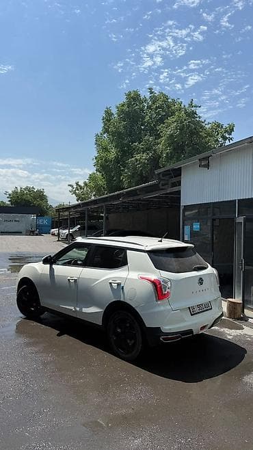 санен тиволи: Ssangyong Tivoli: 2017 г., Кроссовер — 3