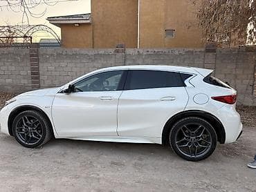 eclipse cross: Infiniti : 2018 г., 2 л, Робот, Бензин, Хэтчбэк — 2