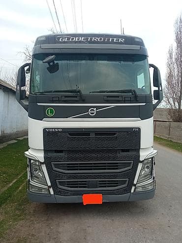 голв 3 универсал: Тягач, Volvo, 2017 г., Тентованный — 2