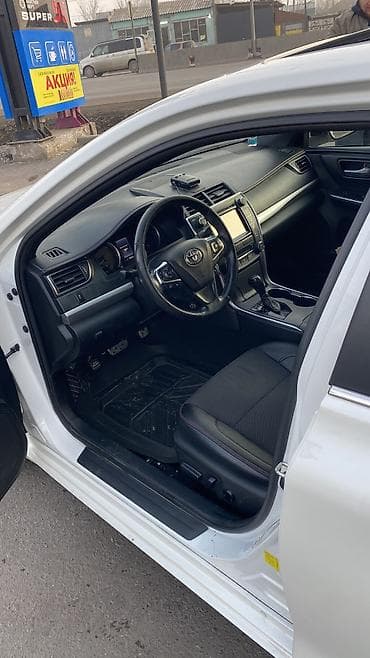 rf 2: Toyota Camry: 2016 г., 2.5 л, Гибрид, Седан — 4