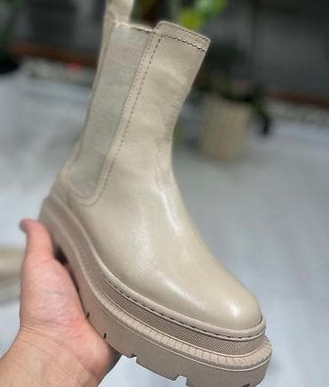 обувь женская бу: Размер 39 
Большемерят
Натуральная кожа — 3