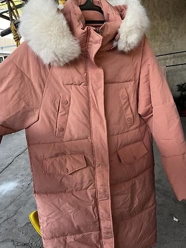 half zip: Женское зимнее пальто-пуховик персикового цвета. - Длина: ниже — 1