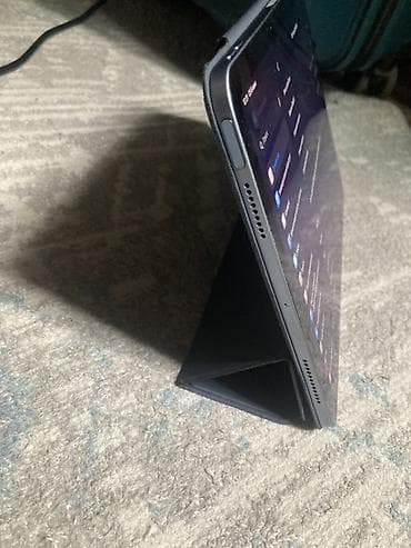 Планшеты: Планшет, Apple, память 256 ГБ, 10" - 11", Wi-Fi, Б/у, Классический цвет - Серый — 2