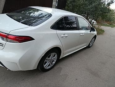 гибрид тойота: Toyota Corolla: 2021 г., 1.8 л, Гибрид, Седан — 4