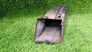 блок предохранителей: Воздуховод тормознозного механизма правый Е39 8 174 844 Год 2002 В — 4