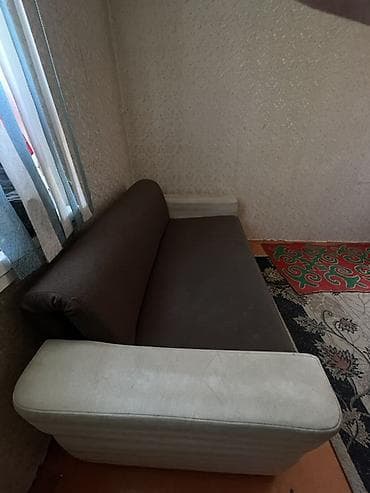 Диваны: Прямой диван, Б/у — 1