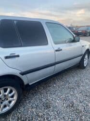 дом обмен на авто: Volkswagen Vento: 1993 г., Седан — 7