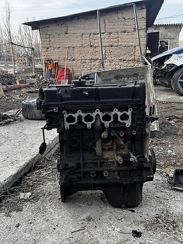 Двигатели, моторы и ГБЦ: Двигатель бензиновый Hyundai/Kia, рядный 4-цилиндровый, 16-клапанный — 4