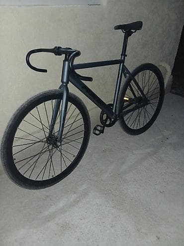 Фикс-велосипед / single speed в минималистичном черном исполнении