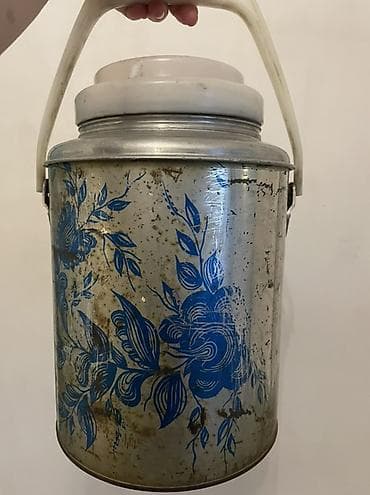 Алюминиевый термос-ведро с ручкой и крышкой-клапаном. - Материал