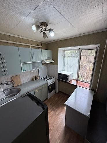 osh flat: 3 комнаты, 56 м², Мед Академия Хрущевка, 1 этаж, Старый ремонт — 5