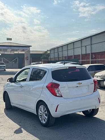 mazda cronos: Chevrolet Spark: 2020 г., Бензин, Хэтчбэк — 5