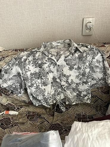 узбекские вещи: Все вещи на фото отдам за 800сом. Состояние у некоторых позиций новые — 8
