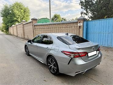 Транспорт: Toyota Camry: 2018 г., 2.5 л, Автомат, Бензин, Седан — 6
