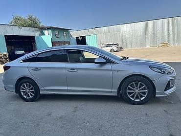 сонет колонка: Hyundai Sonata: 2018 г., Автомат, Газ, Седан — 2