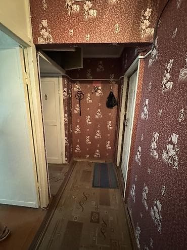 Кыймылсыз мүлк: 2 бөлмө, 46 м², 3 кабат, Эски ремонт — 6