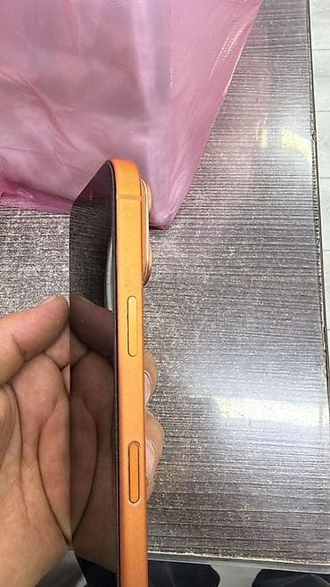 nokia e90: IPhone 17 Pro, Б/у, 256 ГБ, Оранжевый, Зарядное устройство, Защитное стекло, Чехол, 97 % — 6