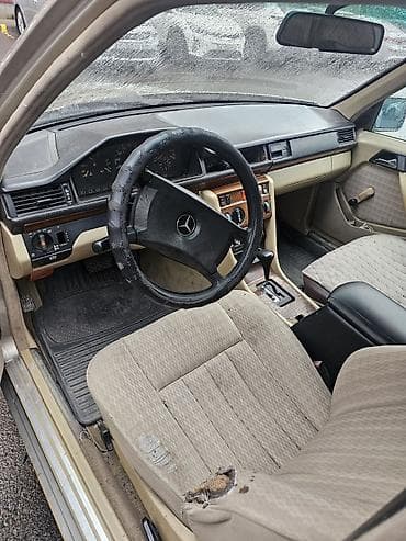 решетки мерседес: Mercedes-Benz W124: 1981 г., 2.2 л, Автомат, Бензин, Седан — 4